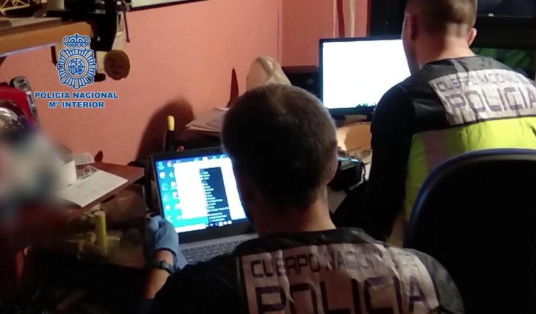 La Policía Nacional detiene a 15 personas por distribuir material de abuso sexual infantil a través de las redes sociales