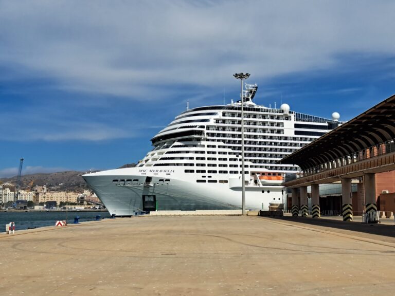 MSC cruceros traerá más de 100.000 turistas en verano a Málaga