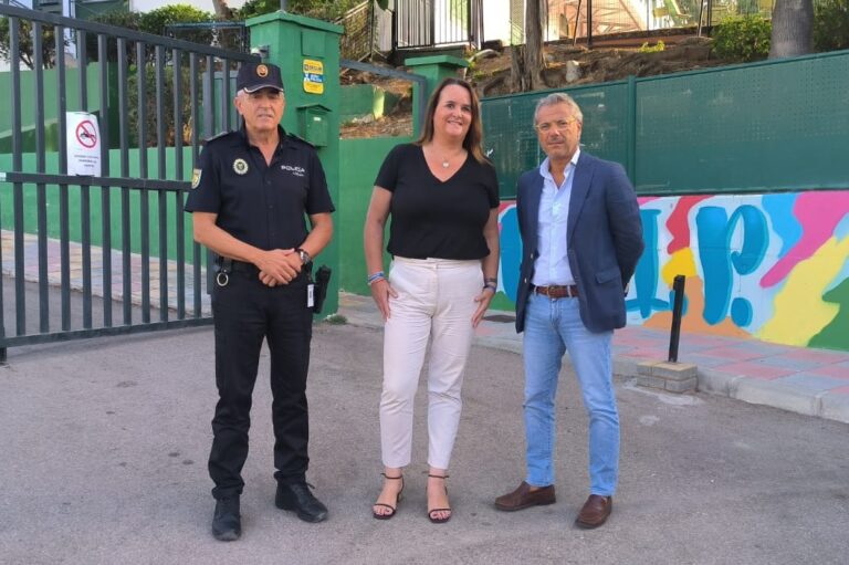 Más de una treintena de policías locales conforman el dispositivo de seguridad para el curso escolar 2023/24