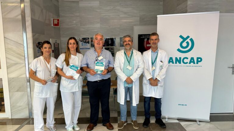 El servicio de Urología del Hospital Universitario Costa del Sol realiza una campaña sobre la prevención del cáncer de próstata