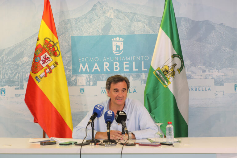 El Ayuntamiento firma un convenio de colaboración con Fundatul que permitirá a sus usuarios realizar prácticas de inserción laboral en el aparcamiento de calle Doha