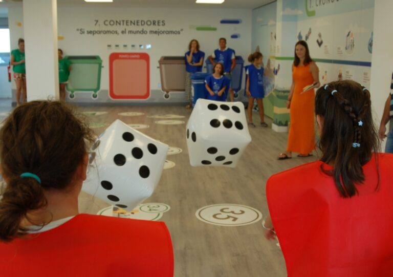 Nueva aula ambiental en el Complejo Ambiental Costa del Sol en Casares: una experiencia interactiva para aprender sobre reciclaje