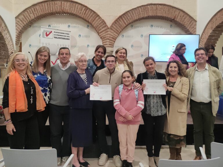 Entrega de los Premios Solidarios 2024, que han reconocido la labor de voluntarios y entidades de la ciudad