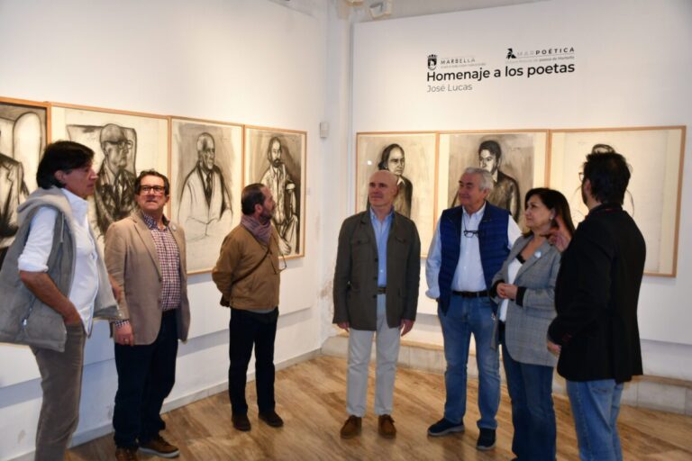 Los estudiantes de secundaria de Marbella inician Marpoética con una lectura poética colectiva
