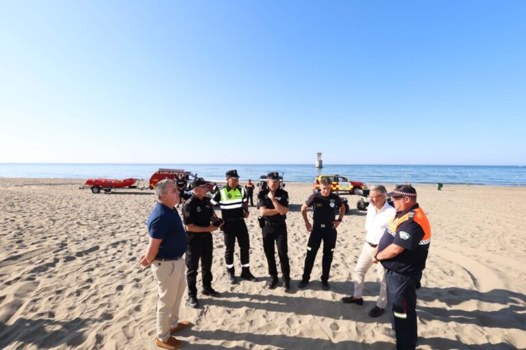 Marbella refuerza la seguridad en playas con medio centenar de efectivos