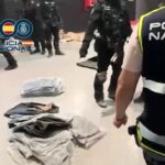 La Policía Nacional interviene 1.500 kilos de cocaína ocultos en sacos de cemento en una nave de Marbella y detiene a cinco personas La Policía Nacional interviene 1.500 kilos de cocaína ocultos en sacos de cemento en una nave de Marbella y detiene a cinco personas